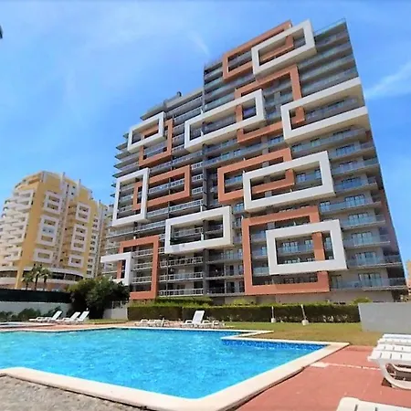 Διαμέρισμα Rocha Tower 13c